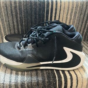 Nike Zoom Freak Black and White Athletic Basketball Sneakers with Modern Design